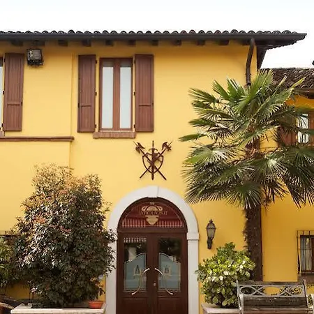 Hotell Antica Fonte 3*